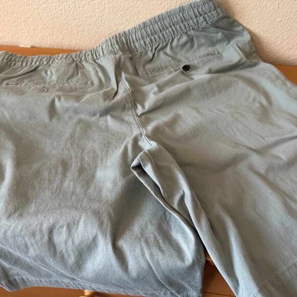 Banana Republic Easy Shorts 9" - Picture 2 of 3